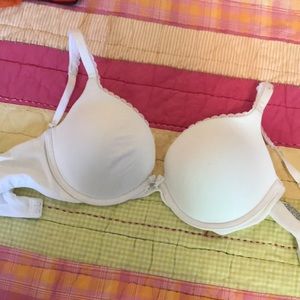 Victoria secret bra.  36b